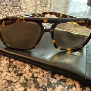 SOUNDCHECK Quay Australia Tortoise Sunglasses with Black Case by Quay Australia | Accessories | Soundcheck Quay Australia  main image 2